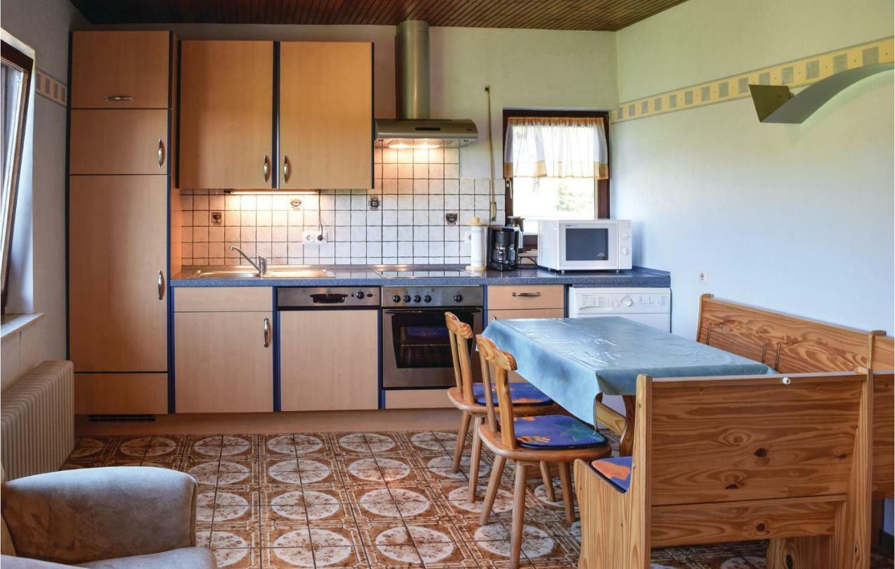 Cozy Home In Sellerich With Kitchen Exterior foto